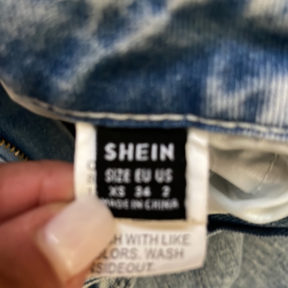 SHEIN jeans - Picture 2 of 4